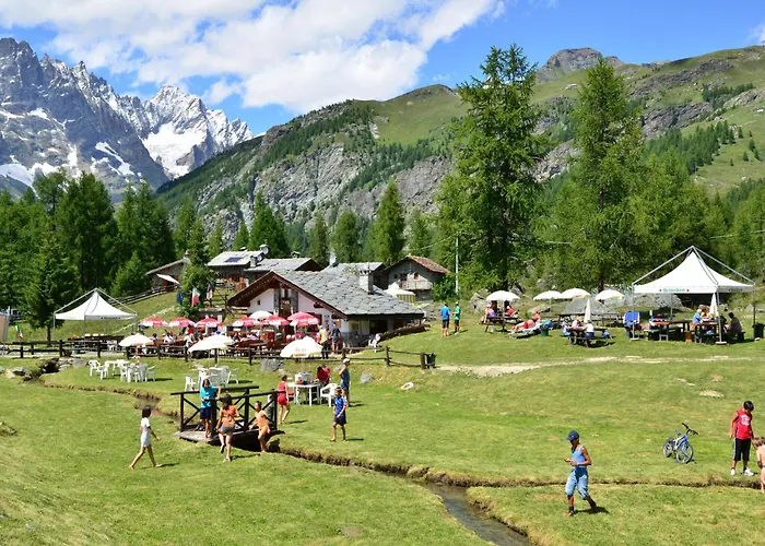 Pet-friendly Mountain Escape Antey-Saint-André