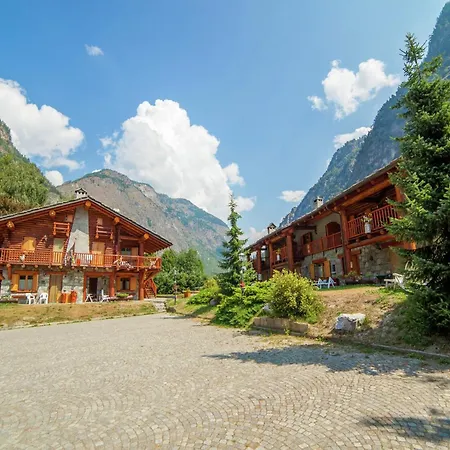 Pet-friendly Mountain Escape アパート